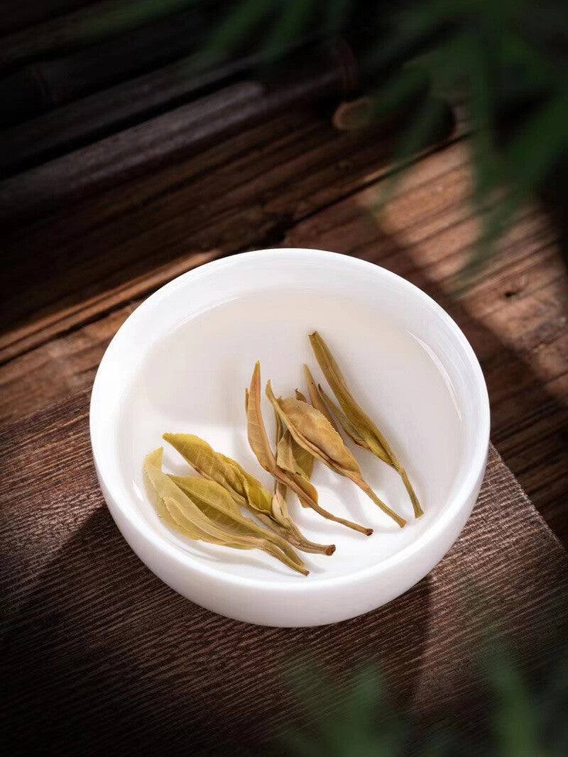 Yunnan Lincang Pu'er Tea Raw Tea Iceland Ancient Tree Tea Raw Pu'er Tea 500g