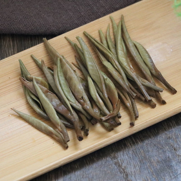 White Tea Baekho Silver Needle Spring Tea Pu'er Tea Ancient Tree Pure Material