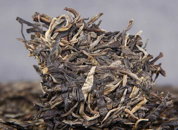 Yunnan Pu'er Tea Cake Mengku Pu'er Iceland Ancient Tree Pure Pu'er Tea 357g