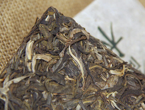 250g Yunnan Pu'er Tea Raw Tea Pu'er Raw Tea Brick Healthy Drink