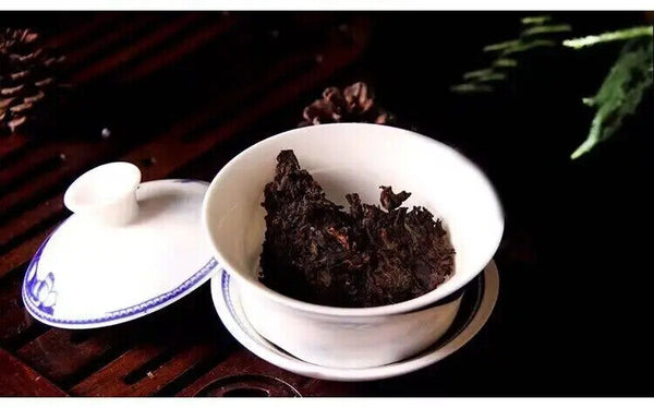 Chinese Fermented Mini Pu-erh Cake Ripe Tea Menghai Royal Cooked Tea Cake 100g