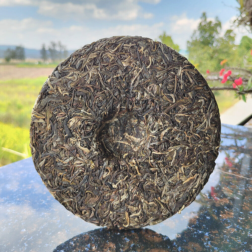 357g Laobanzhang Raw Tea First Spring Pu-erh Raw Cake Menghai Pu-erh Tea