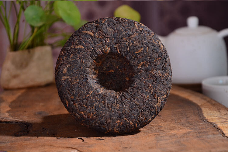 High Quality Puerh Ripe Tea Cake Golden Bud Tea Cake 100g