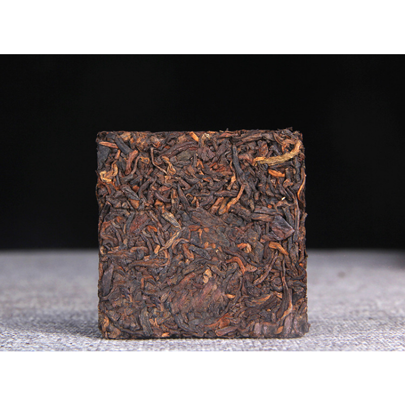 Cooked Tea Class Seal Golden Bud Ancient Tree Tea 36g * 10 Pu'er Tea Brick Old