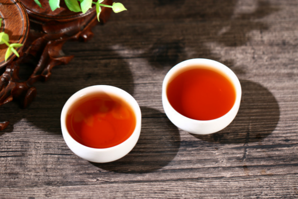 Yunnan Pu'er Tea 100g Ripe Cake Aged Old Tree Tea Golden Bud Ripe Tea