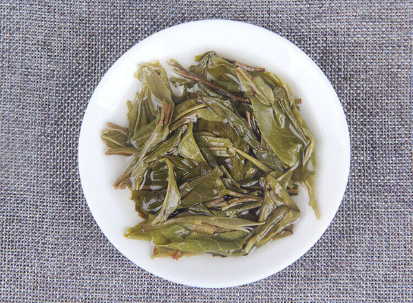 357g Old Tree Puerh Raw Tea Cake Menghai Black Tea 头春茶年传世印级 古树普洱茶生茶勐海黑茶密香