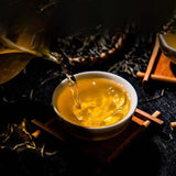 357g A Pinnacle of Yunnan's Tea Heritage Yiwu Ancient Tree Pu'er Raw Tea