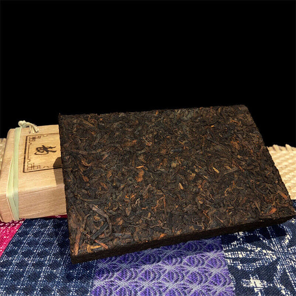 Wholesale 20 Years Old Yunnan Puer Tea 250g Premium Chinese Pu Er Tea Puerh Tea