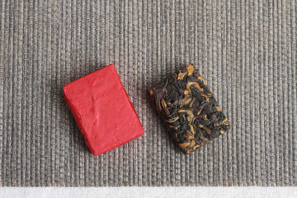 500g Yunnan Fengqing Kung Fu Black Tea Dian Hong Xiao Tuocha Golden Square Brick