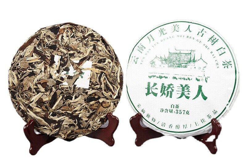 357g/cake Yunnan White Tea Old Tree Moonlight White Long Jiao Mei Ren White Te Secondary image