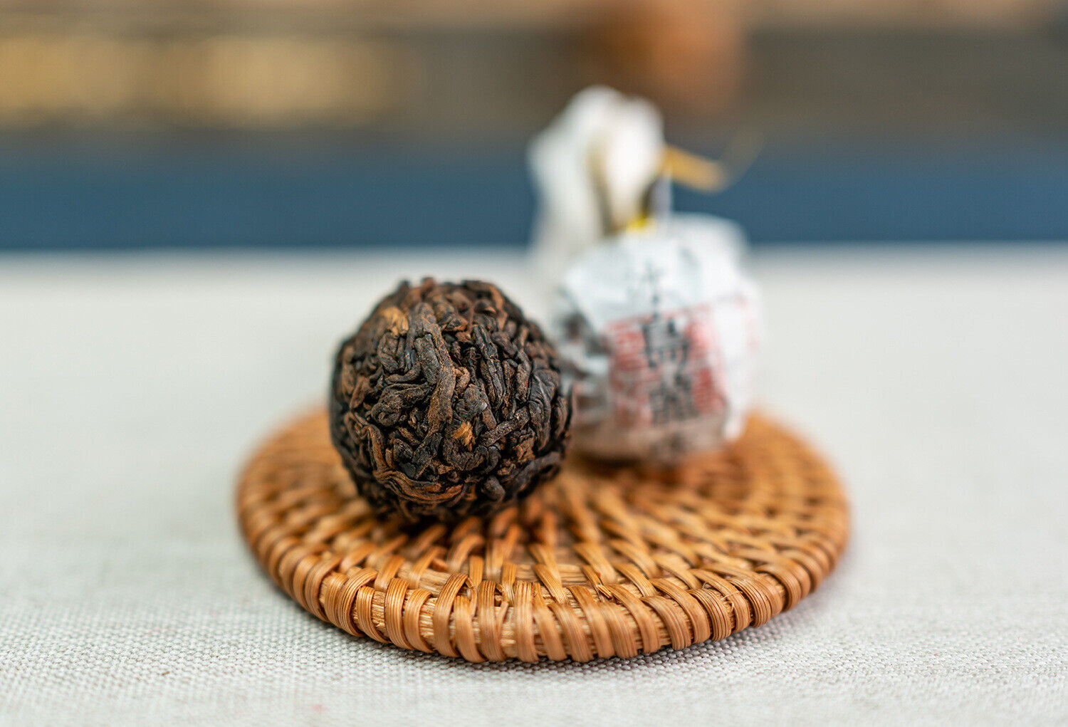 8g/pastille Icelandic Dragon Pearl Pu-erh Ripe Tea Small Tuocha Dragon Pearl