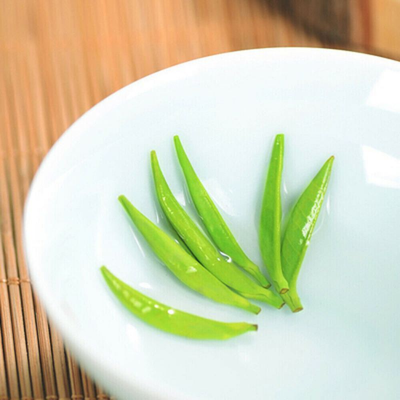 Jin Tan Que She Hand Picked Sparrow Tongue gift box New 50g China Green Tea Secondary image