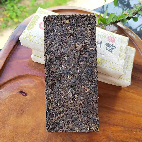 200g High Recommend Unfermented Puer Yiwu Old Brick with The High Quality