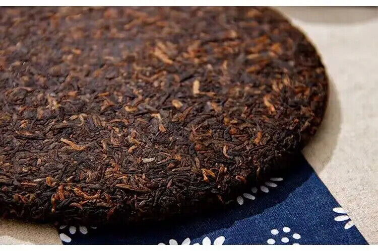 Chinese Fermented Mini Pu-erh Cake Ripe Tea Menghai Royal Cooked Tea Cake 100g