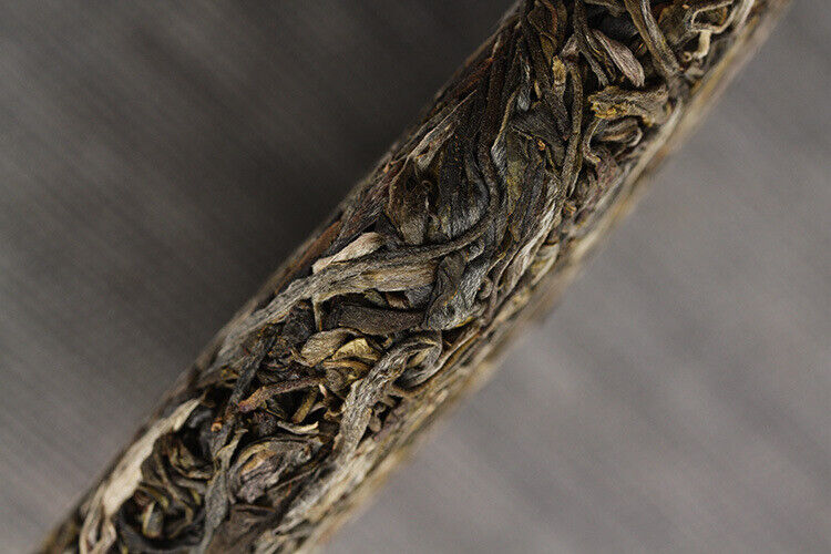357g Yunnan Pu-erh Tea Banzhang Green Cake Big Tree Old Tree Pu-erh Raw Cake Tea
