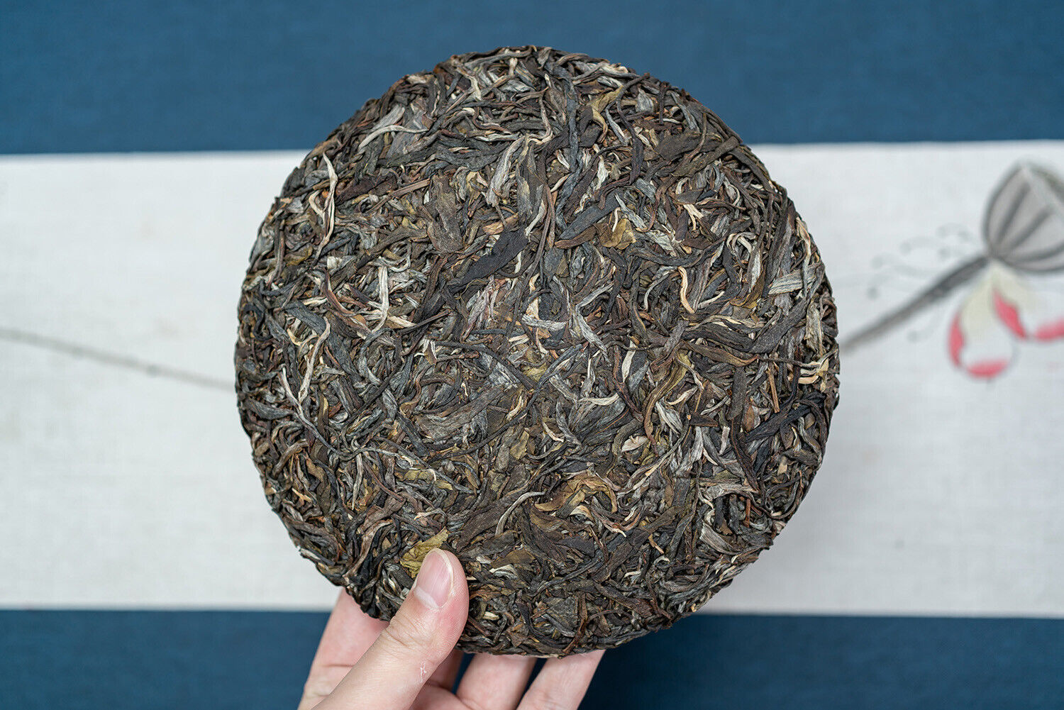 357g Sleeping Deer Mountain Pu'er Raw Tea Cake Ancient Pu'er Seven Seed Cake Tea