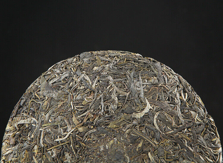 Pu'er Raw Tea Iceland Ancient Tree 357g Yunnan Tea Cake 普洱茶生茶 冰岛普洱古树 357g 云南饼茶