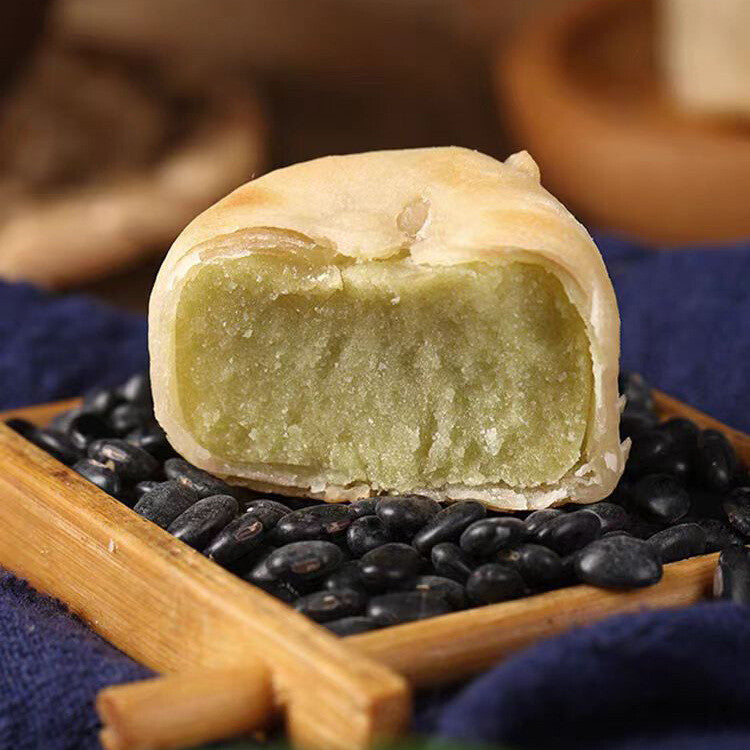 Traditional Snack Healthy Nutritious Breakfast Ice Skin Green Bean Cake Secondary image