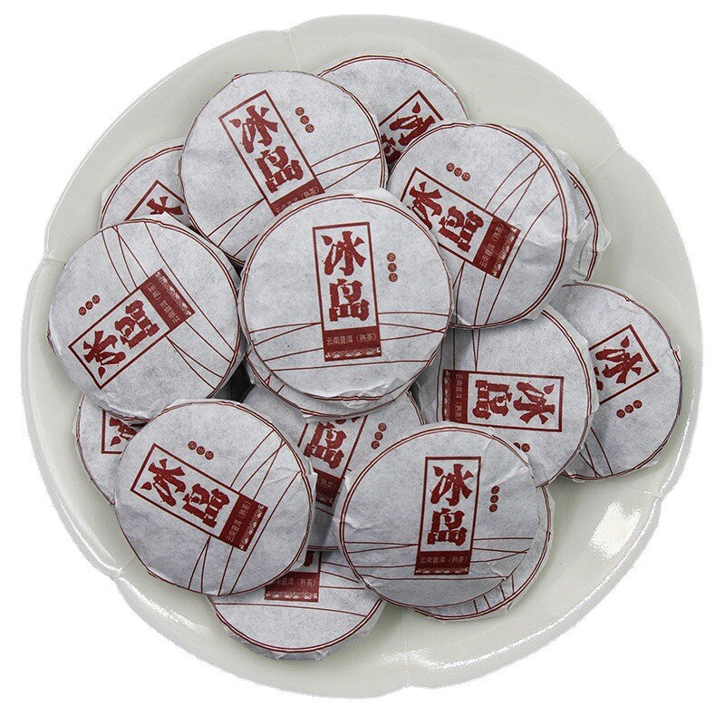 Iceland Mellow Jade Cake Bulk Yunnan Pu'er Tea Ancient Tree Ripe Tea Aged Tea.