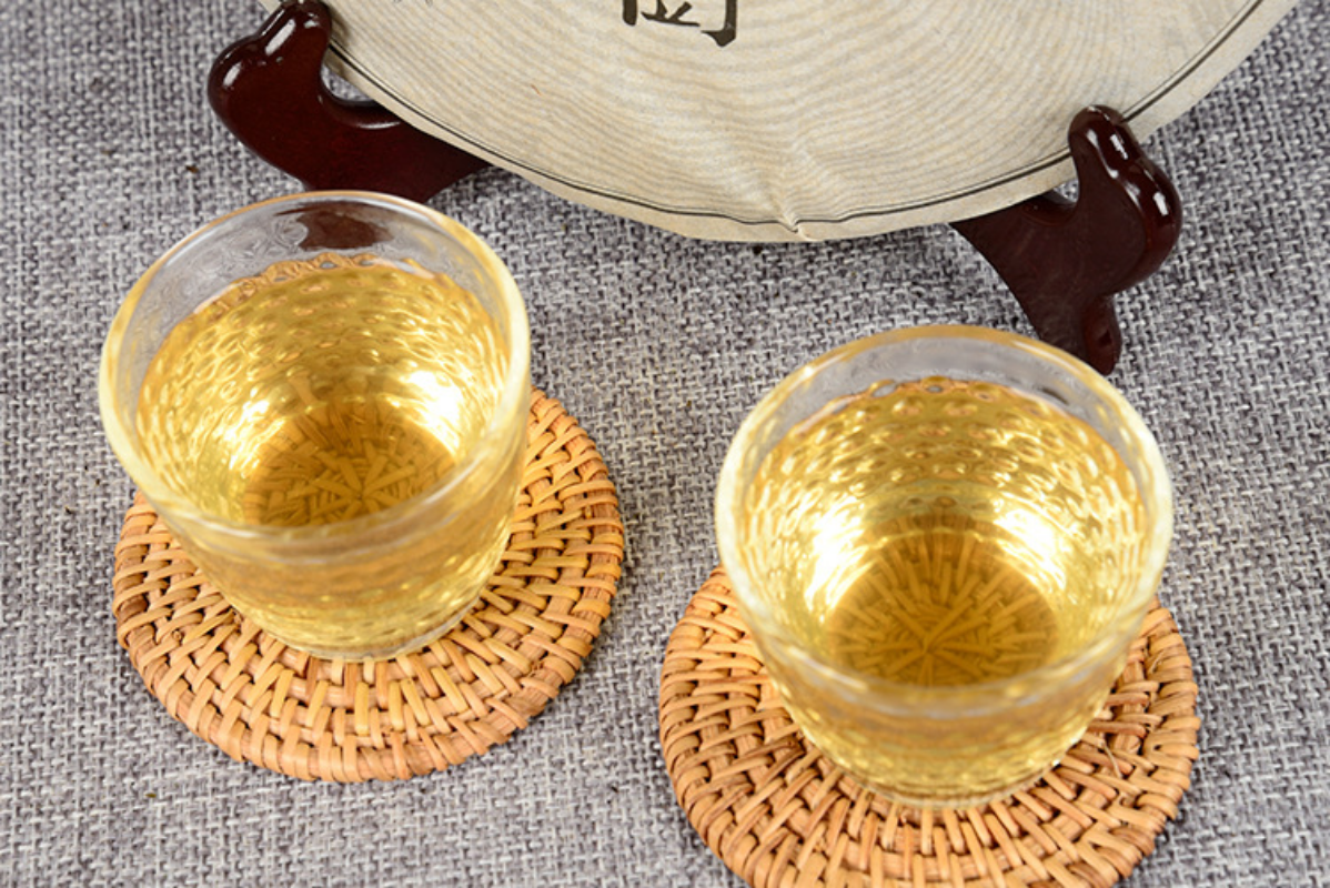 357g Puerh Tea Hundred Year Old Tree Raw Tea Cake Golden Leaf Puerh Tea Cake