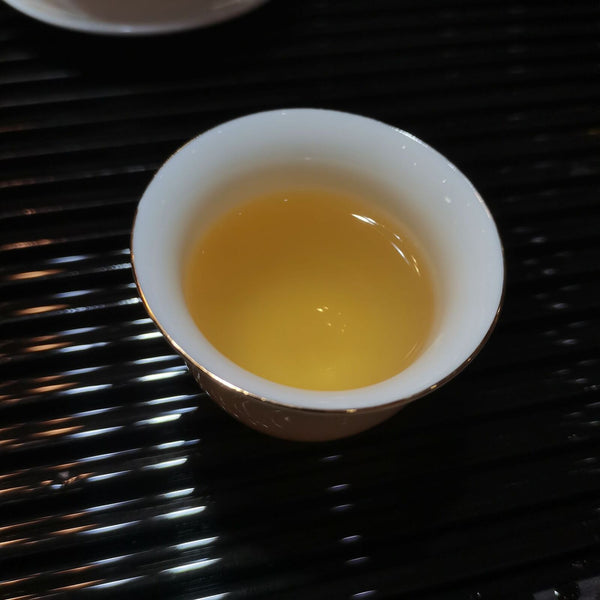Old Panzhang Ancient Tree Pressed Yunnan Pu'er Tea Pu'er Raw Tea Cake