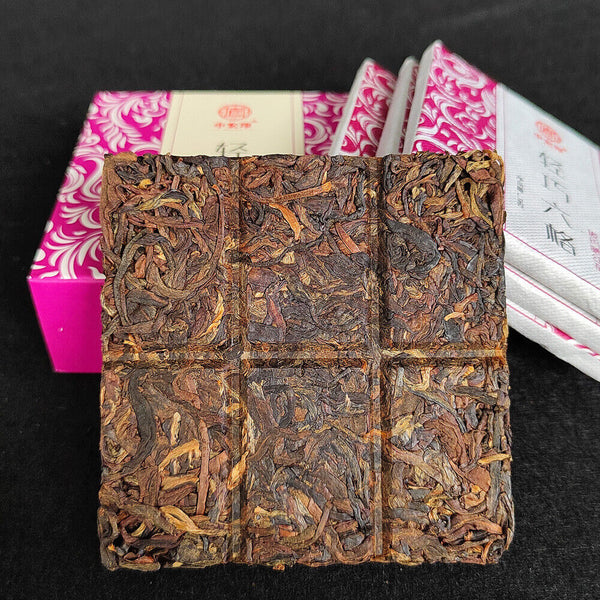 Yunnan tea puerh raw tea ripe tea boxed six frame tea white tea sun black tea