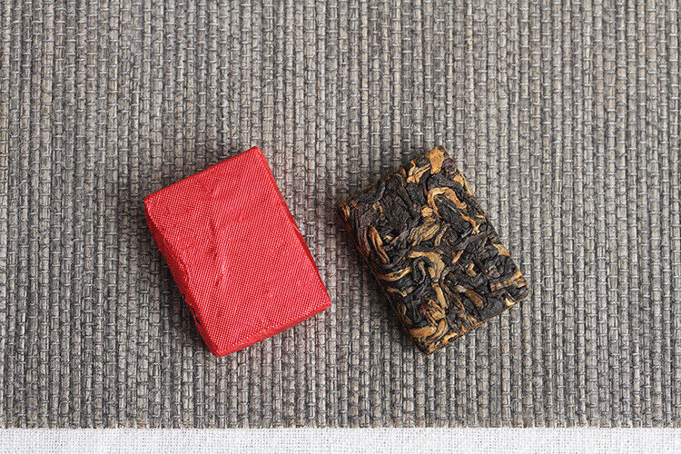 500g Yunnan Fengqing Kung Fu Black Tea Dian Hong Xiao Tuocha Golden Square Brick