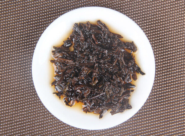 357g Yunnan Pu'er Ripe Tea Cake 云南普洱熟茶西双版纳茶区年春茶357g御贡金饼 普洱熟茶