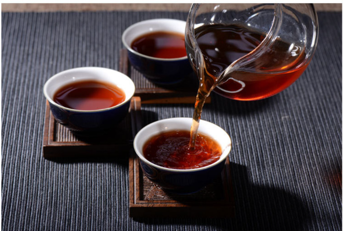 Cang Pu Yunnan Pu'er Ripe Tea Cake Pure Material Menghai Seven Seeds Cake Tea
