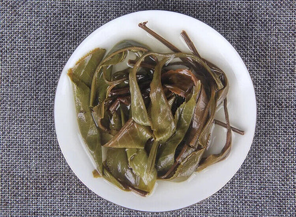 Pu'er Tea Daxueshan Ancient Tree Tea Bazi Tea Handmade Tea 400g Pu'er Raw Tea