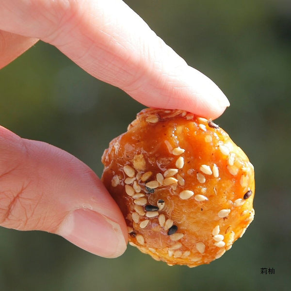 Popular Chinese Biscuit Yiwu Brown Sugar Golden Shaobing Small Pack Snack