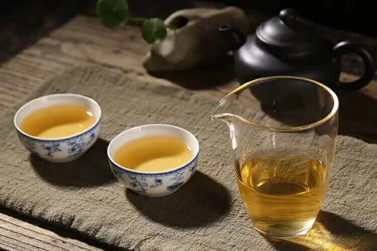 Old Puer Bulang Old Tree Yunnan Unfermented Pu'er Tea Raw Puer Cake 357g