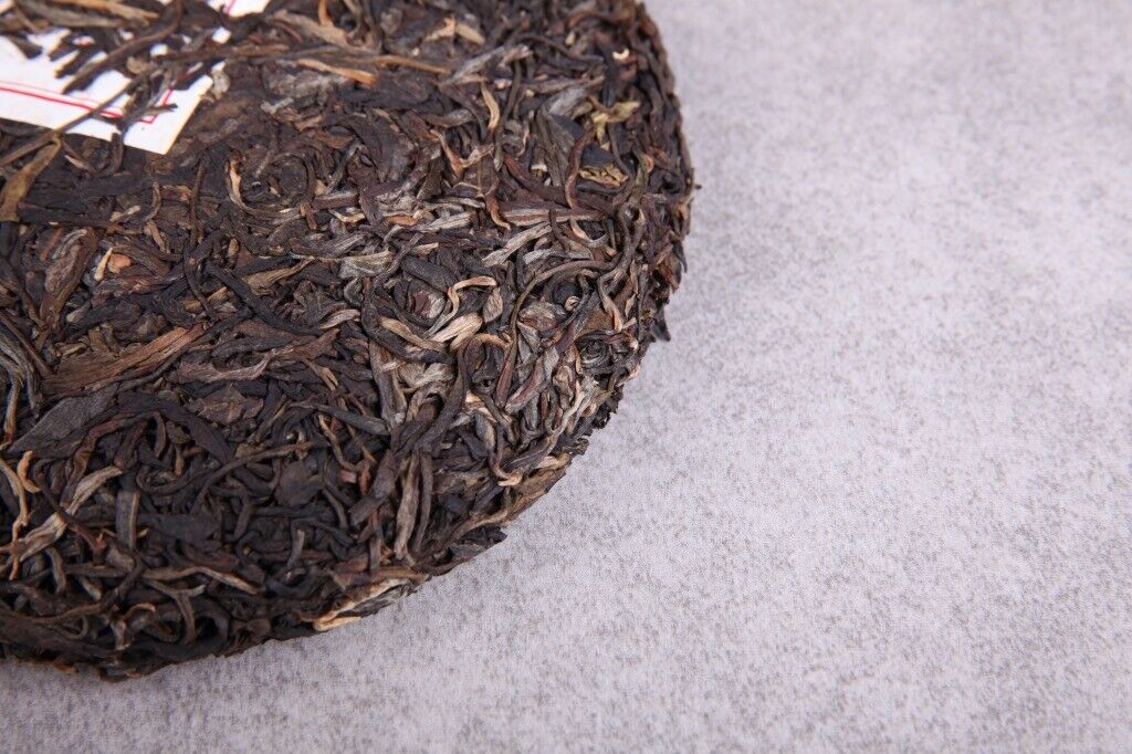 Pu'er Pu'er Rhyme Raw Tea Cake 300g Seven Seed Cake Pu'er