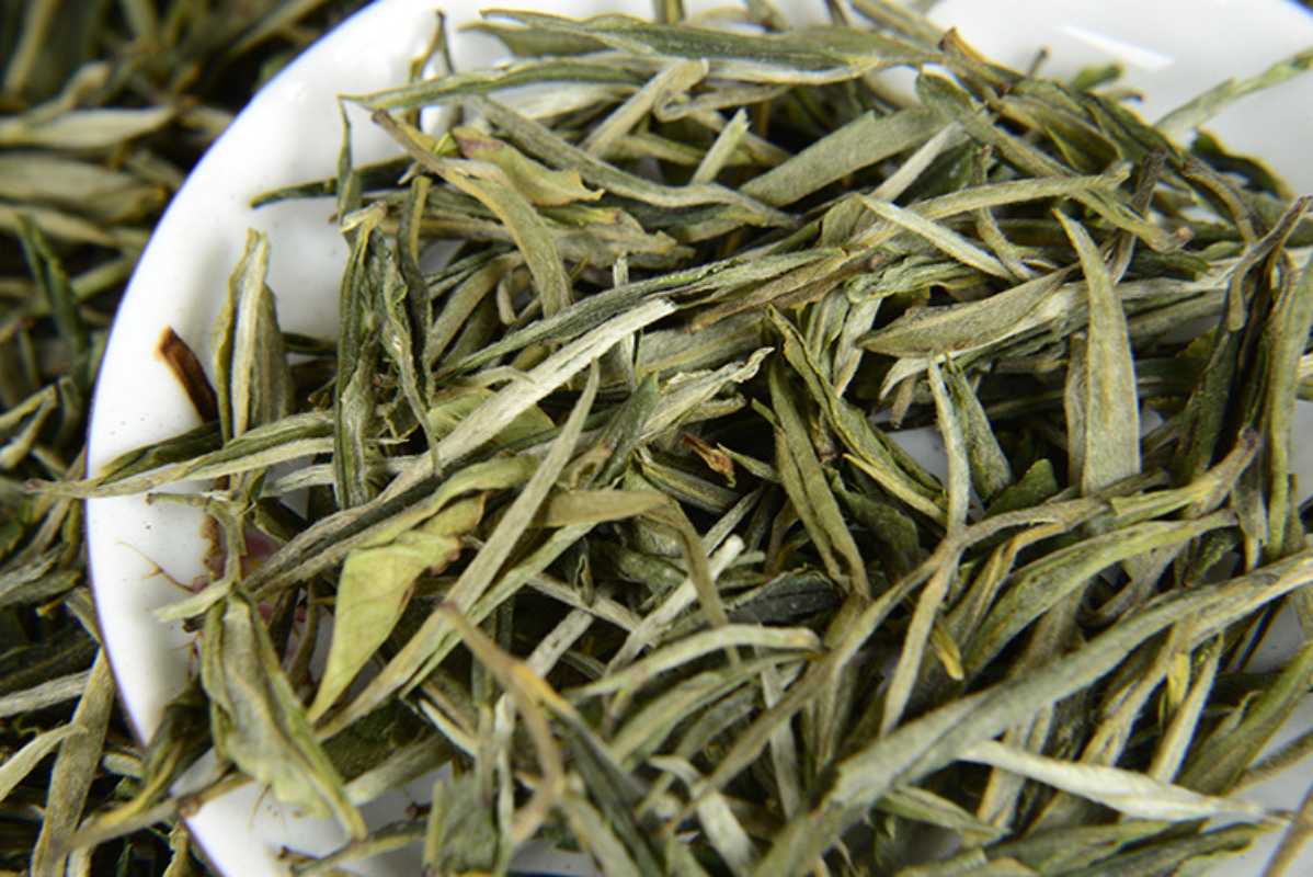 500G Yunnan green needle green tea single bud strong aroma green tea straight