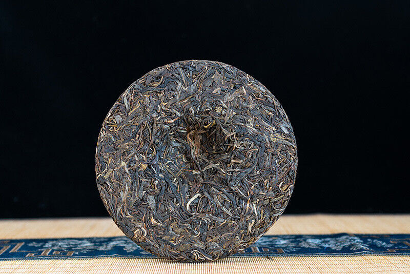 357g Yunnan Yiwu Wild Release Ancient Tree Tea Cake Aged Pu-erh Raw Tea