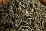 Pu'er raw tea white hair silver needle white hair single bud moonlight white tea