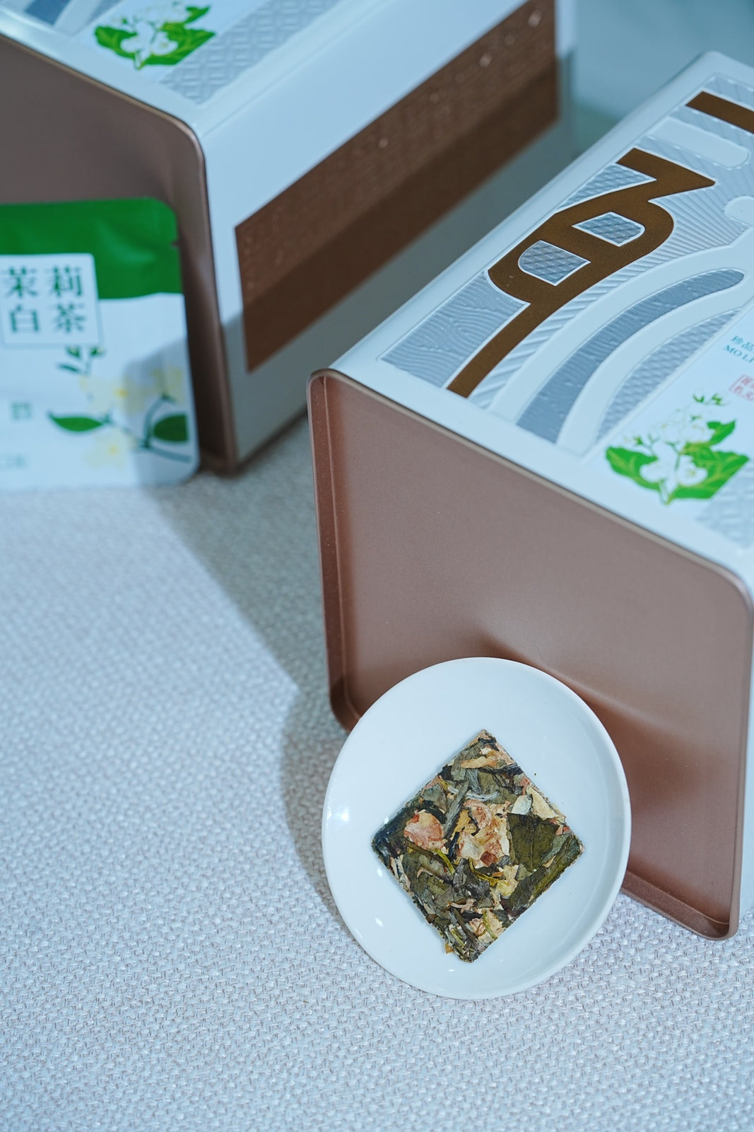 Floral Fruity Aroma Aged White Tea Gift Box Natural Fuding Jasmine White Tea