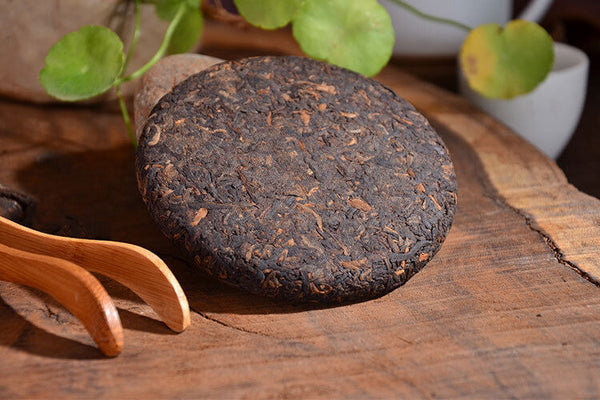 High Quality Puerh Ripe Tea Cake Golden Bud Tea Cake 100g