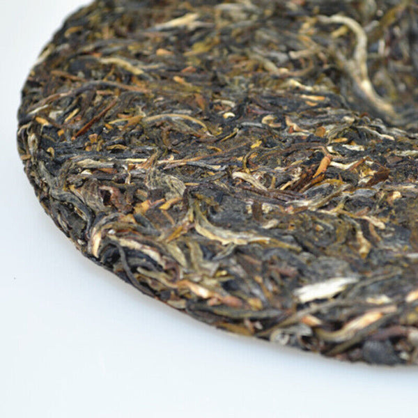 Pu'er Raw Tea Pressed Tea Cake Yunnan Old Tree Puerh Green Tea357g Premium Aged