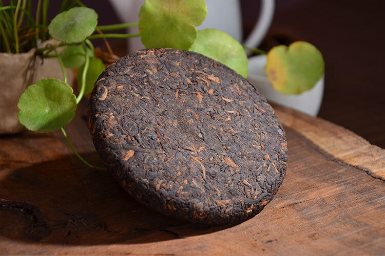 High Quality Puerh Ripe Tea Cake Golden Bud Tea Cake 100g