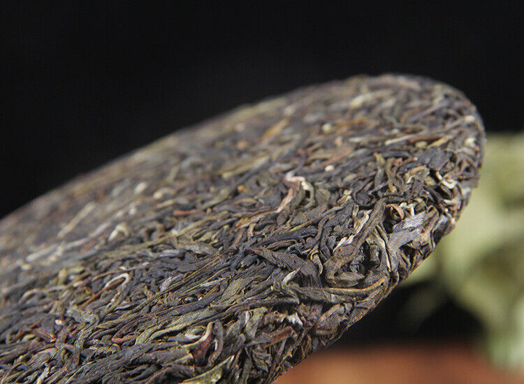 Icelandic raw tea cake spring tea pure sweet Mengku Pu'er seven seed cake tea