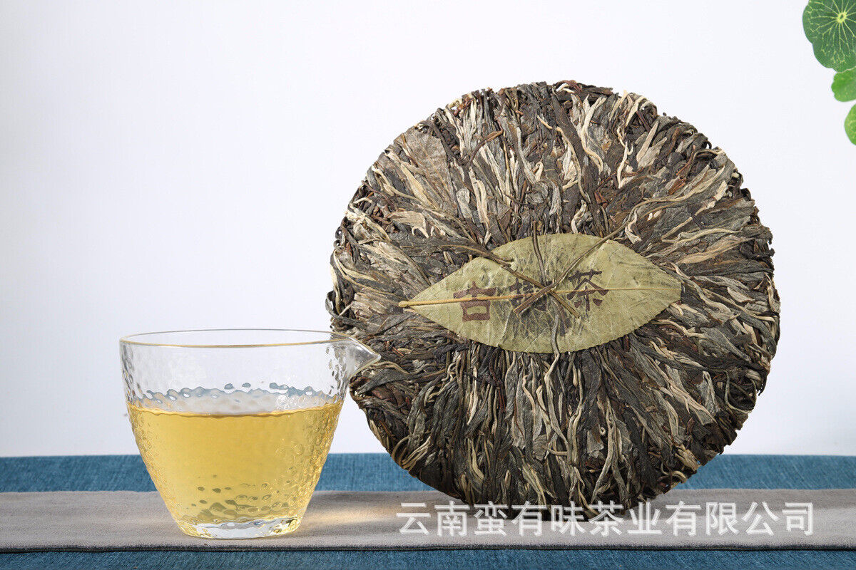 357g Yunnan Pu'er tea leaves Menghai Da Shu tea Putzi tea cake Pu'er raw tea