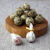 Thé blanc du Yunnan Jinggu Pekoe aiguille d'argent bourgeon de dragon