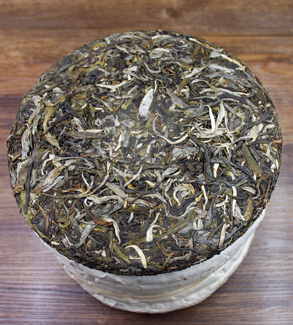 357g Yunnan Pu-erh Cake Tea Raw Pu Icelandic Alcohol Yiwu Menghai Xigui Tea
