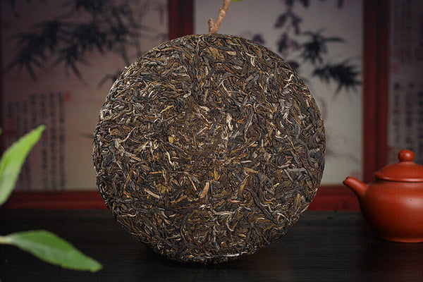Yunnan Pu'er Tea Yiwu Ancient Tree 357g Pu'er Raw Tea Cake with Orchid Aroma
