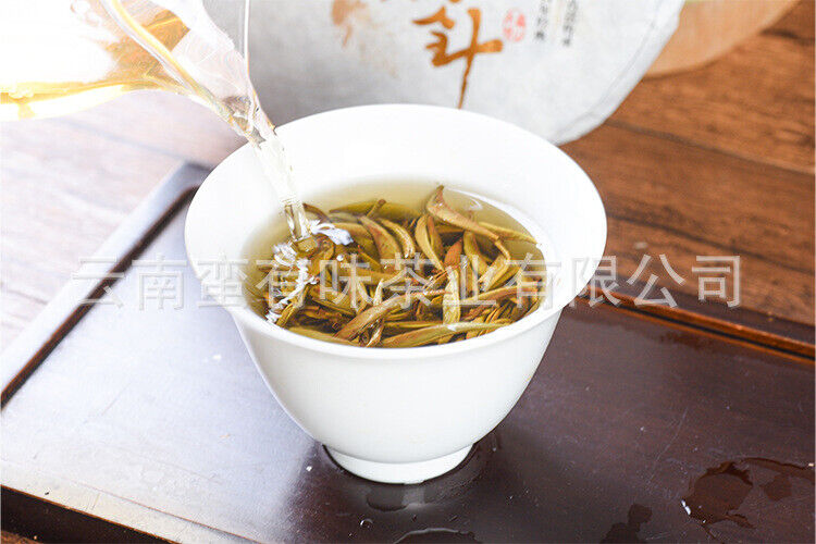 357g Moonlight White Tea Cake Yunnan Baihao Silver Needle Jinggu Single Bud