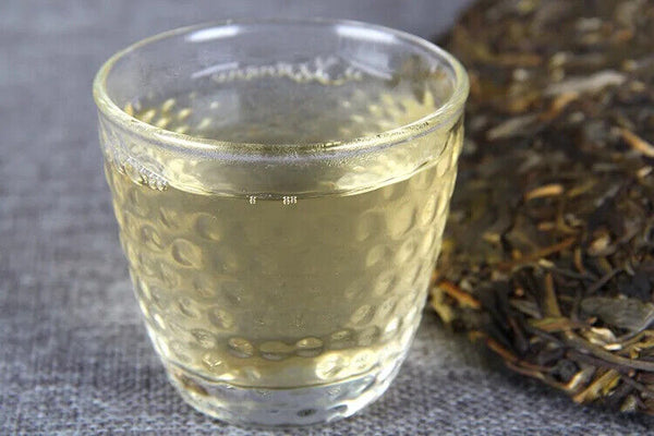 Yunnan Pu'er Raw Tea Jingmai Pu'er Spring Qizi Cake Tea Handmade Pu'er Tea 357g