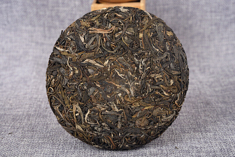 Yiwu Raw Tea 200g Raw Tea Cake Yunnan Ancient Tree Healthy Drink