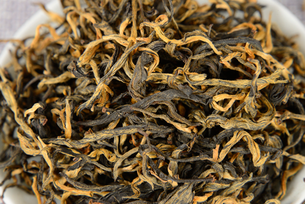 500g Yunnan Fengqing Dian Hong Tea One Leaf Curved Strips Kung Fu Black Tea