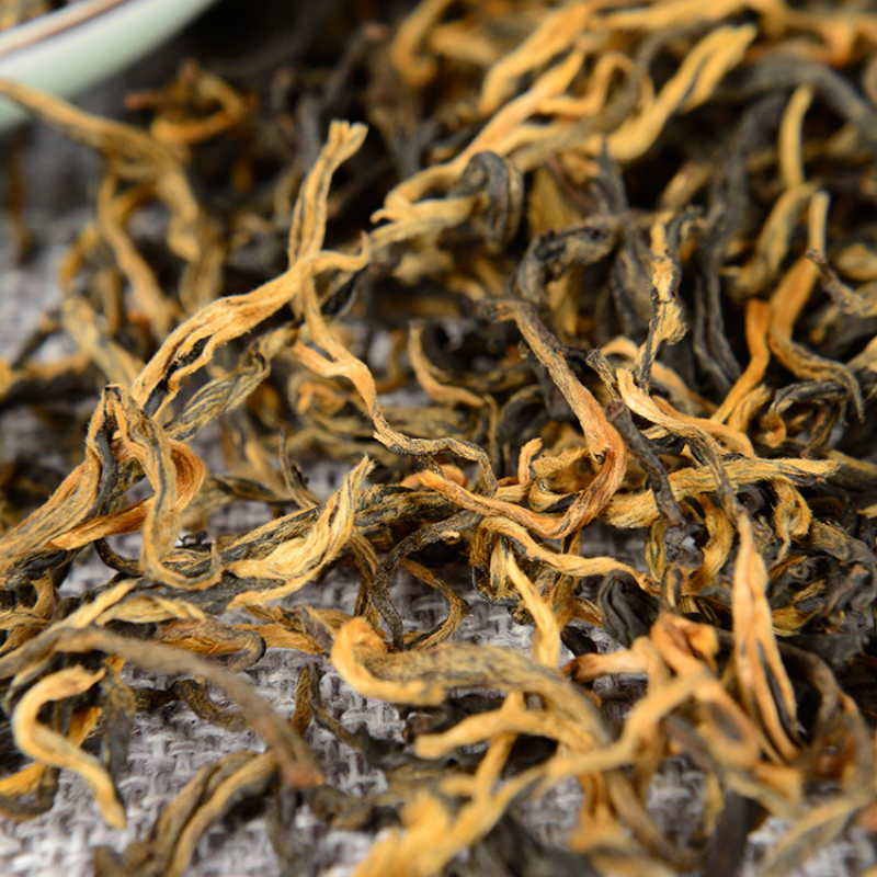 500g Yunnan Fengqing Dian Hong Tea One Leaf Curved Strips Kung Fu Black Tea